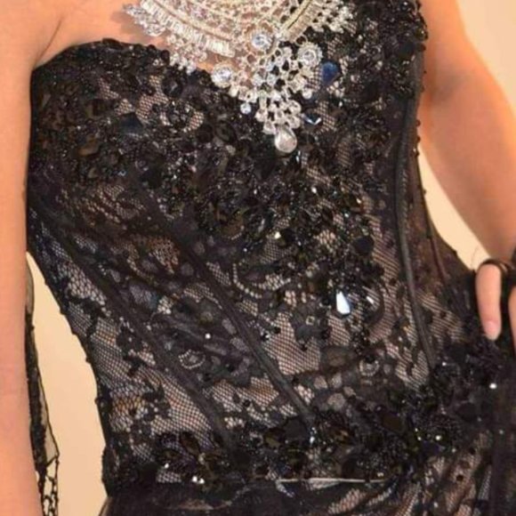 Macduggal - Picture 9 of 11